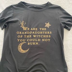 Women’s casual tee